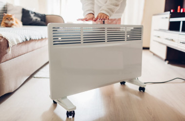 Rodzaje grzejników elektrycznych - który wybrać do swojego domu?
